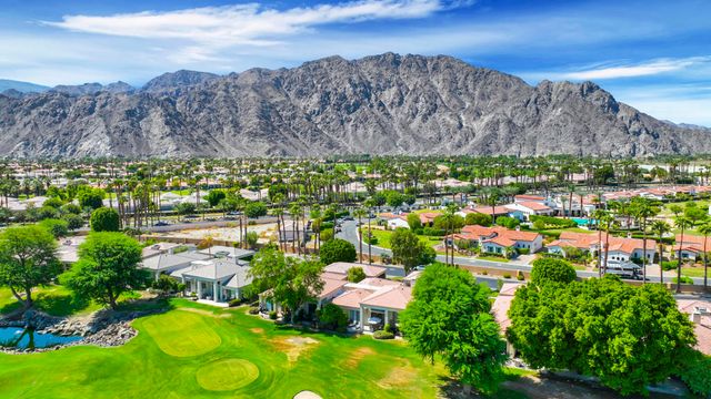 54446 Oaktree, La Quinta, CA 92253