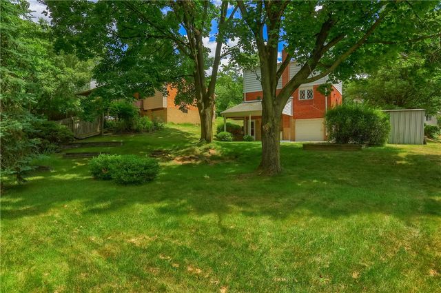 228 Parkedge Road, Green Tree, PA 15220
