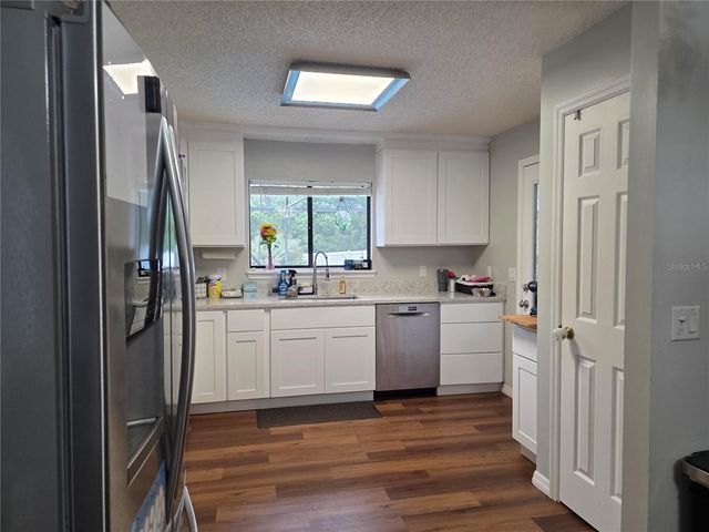 1040 W VILLAGE GREEN ROAD, Deland, FL 32720