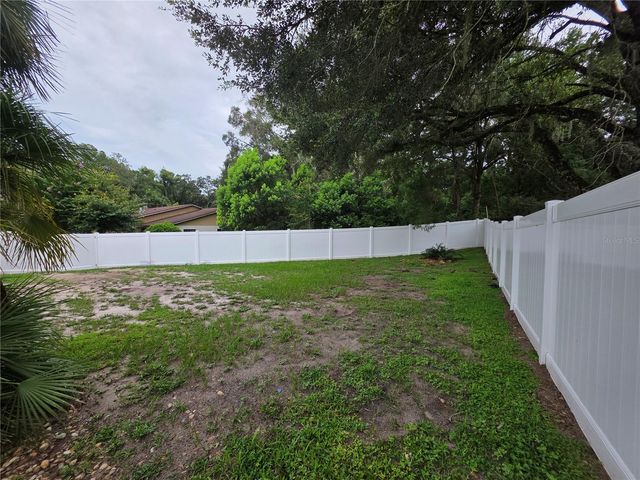 1040 W VILLAGE GREEN ROAD, Deland, FL 32720