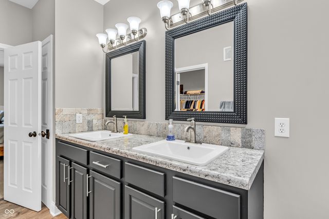 4252 Washington Boulevard, Plainfield, IN 46168