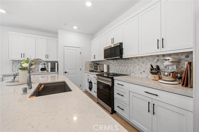 14135 Jonah Way, San Diego, CA 92128