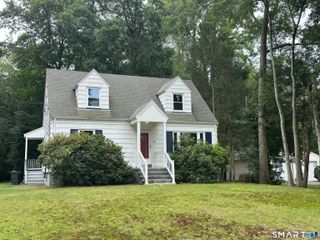 28 North Avenue, North Haven, CT 06473