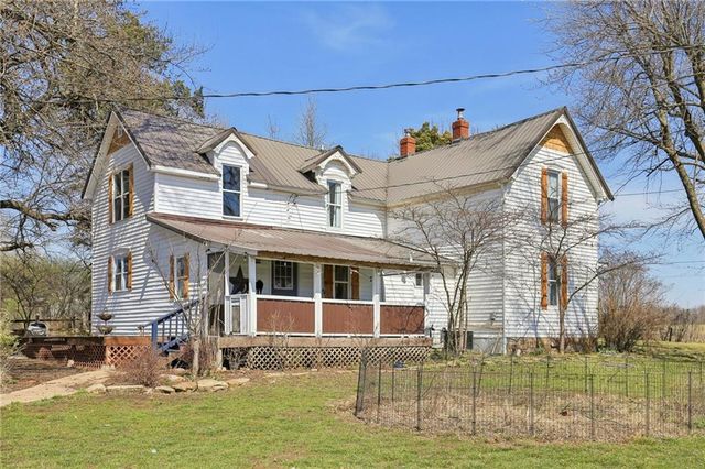 1031 NE 301 Road, Leeton, MO 64761