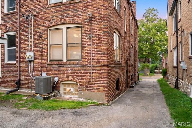 7104 Tulane Avenue, University City, MO 63130