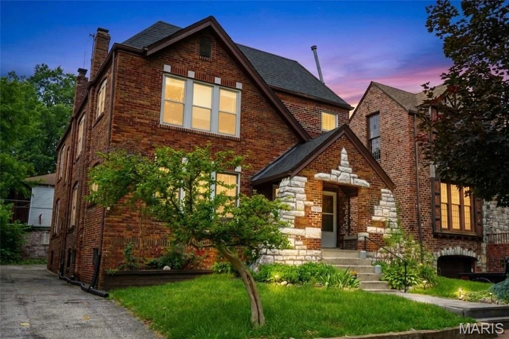 7104 Tulane Avenue, University City, MO 63130