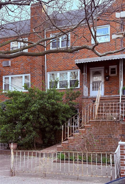 740 E 80th Street, Brooklyn, NY 11236
