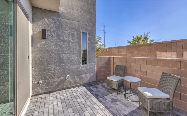 9881 Agate Creek Street, Las Vegas, NV 89141