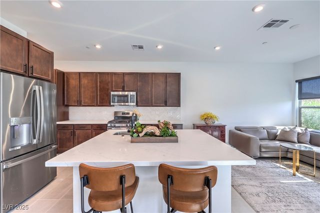 9881 Agate Creek Street, Las Vegas, NV 89141