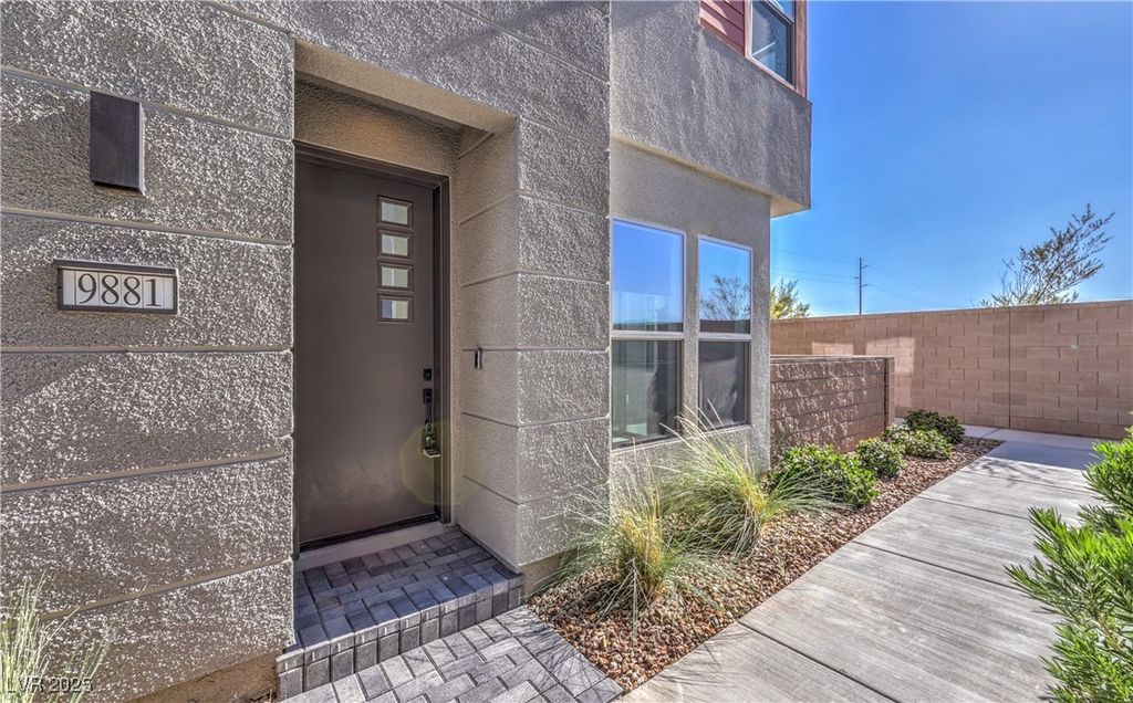 9881 Agate Creek Street, Las Vegas, NV 89141