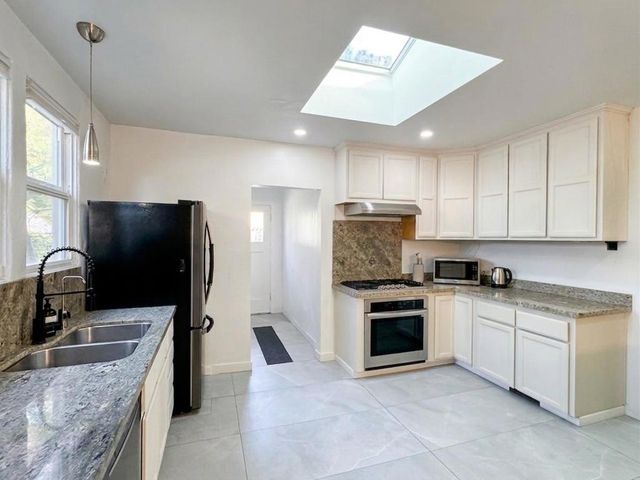 155 E Hedding Street, San Jose, CA 95112