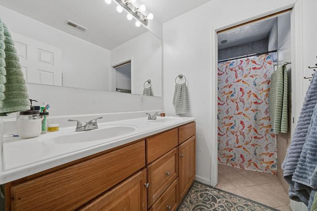 6495 Pettinger Rd, Valley Springs, CA 95252