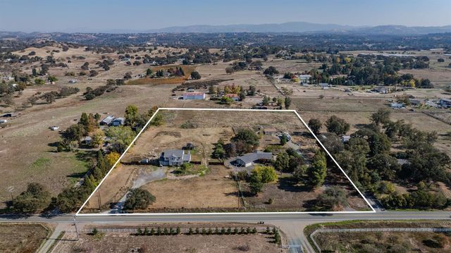 6495 Pettinger Rd, Valley Springs, CA 95252