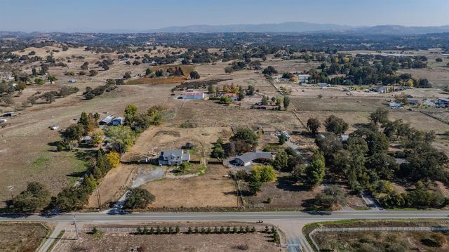 6495 Pettinger Rd, Valley Springs, CA 95252