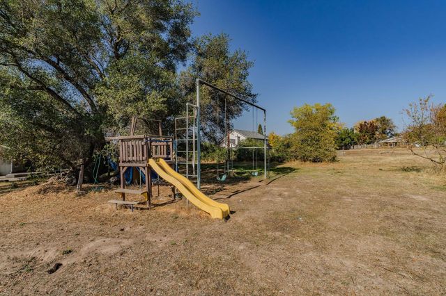 6495 Pettinger Rd, Valley Springs, CA 95252