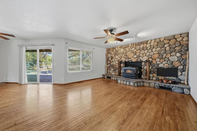 6495 Pettinger Rd, Valley Springs, CA 95252