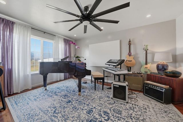 6495 Pettinger Rd, Valley Springs, CA 95252