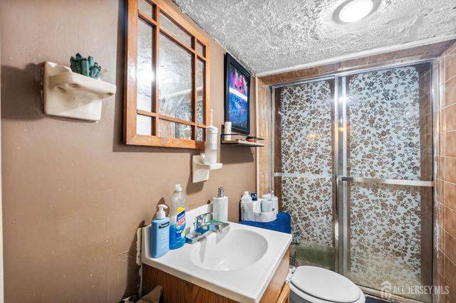 11 Charles Street, South River, NJ 08882