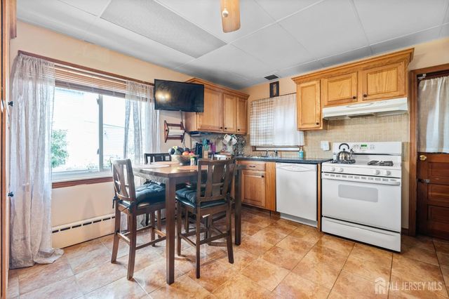 11 Charles Street, South River, NJ 08882