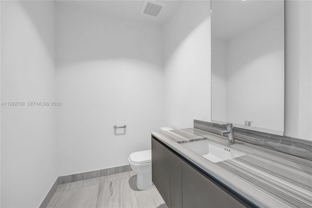 3300 NE 188th Street 615, Aventura, FL 33180