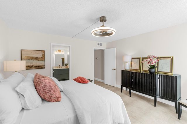 2102 Lucaya Bnd K2, Coconut Creek, FL 33066