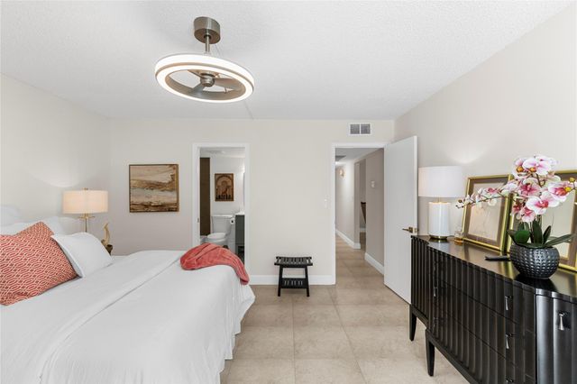 2102 Lucaya Bnd K2, Coconut Creek, FL 33066