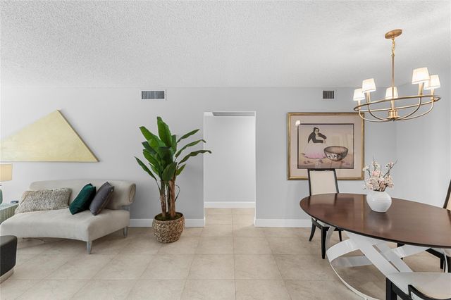 2102 Lucaya Bnd K2, Coconut Creek, FL 33066