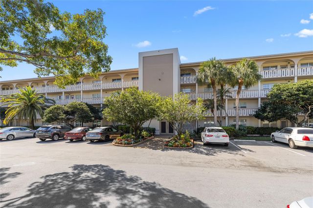 2102 Lucaya Bnd K2, Coconut Creek, FL 33066