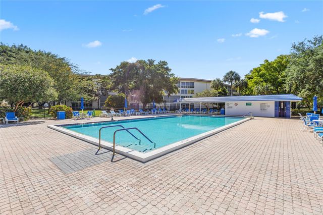 2102 Lucaya Bnd K2, Coconut Creek, FL 33066