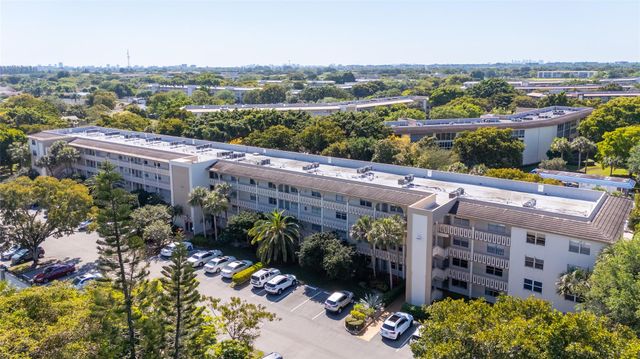 2102 Lucaya Bnd K2, Coconut Creek, FL 33066