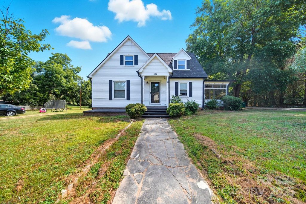 302 Pee Dee Avenue, Norwood, NC 28128