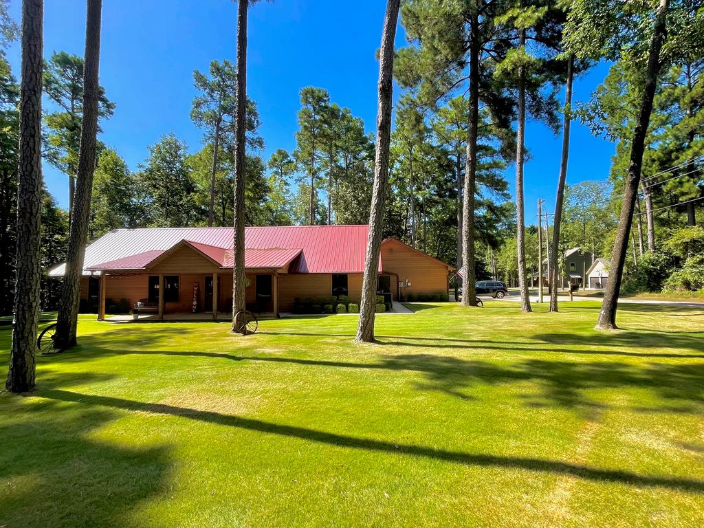 398 King Club Court, Scroggins, TX 75480