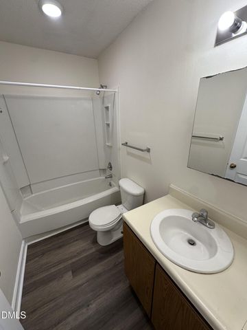 3502 Ivy Commons 302, Raleigh, NC 27606