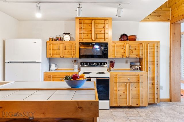 2555 Little Coyote Road, Big Sky, MT 59716