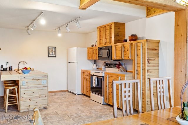 2555 Little Coyote Road, Big Sky, MT 59716