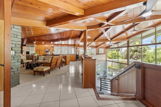 1830 SE 3RD COURT, Crystal River, FL 34429