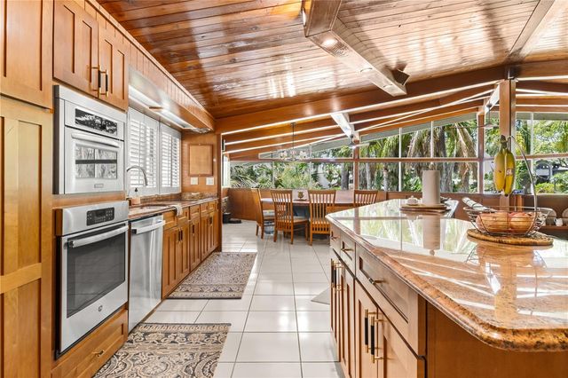 1830 SE 3RD COURT, Crystal River, FL 34429