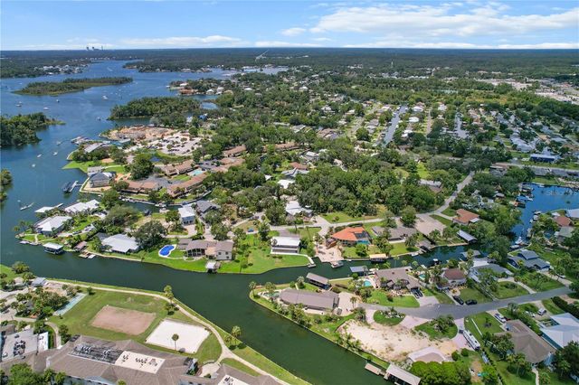 1830 SE 3RD COURT, Crystal River, FL 34429