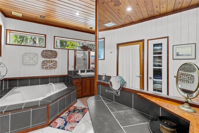 1830 SE 3RD COURT, Crystal River, FL 34429