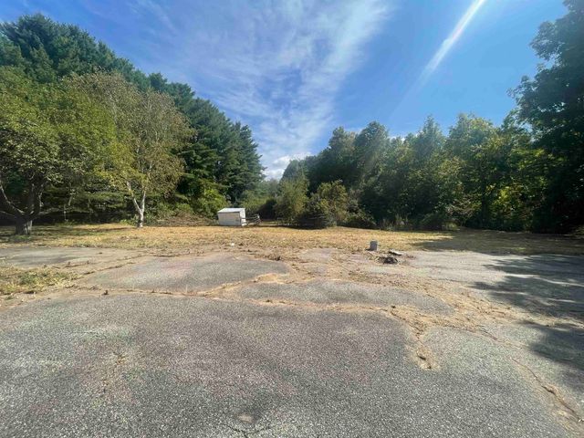 221 New Durham Road, Alton, NH 03809