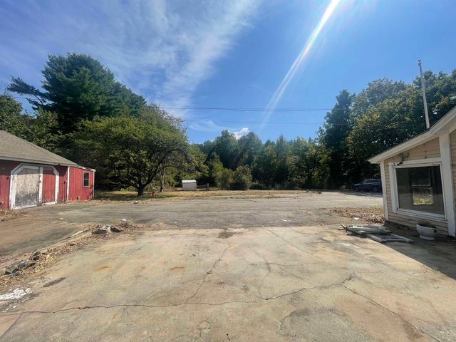 221 New Durham Road, Alton, NH 03809