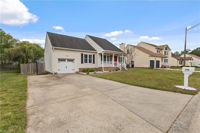 104 Foxworth Cir, Suffolk, VA 23434