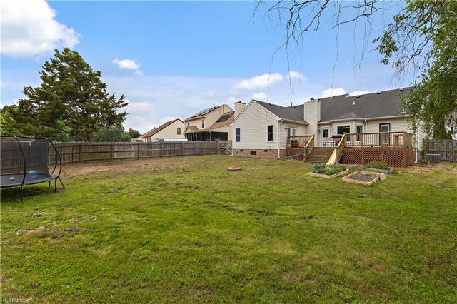 104 Foxworth Cir, Suffolk, VA 23434