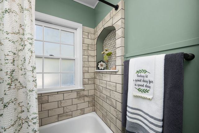 3237 14 Street, Rock Island, IL 61201