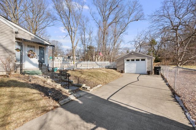 3237 14 Street, Rock Island, IL 61201