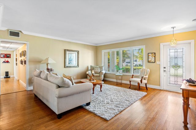 865 NE 5th Street, Deerfield Beach, FL 33441