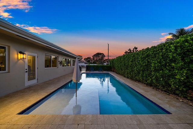 865 NE 5th Street, Deerfield Beach, FL 33441