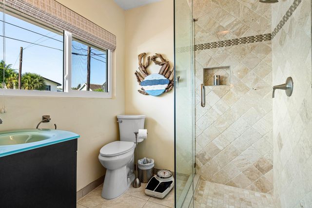 865 NE 5th Street, Deerfield Beach, FL 33441