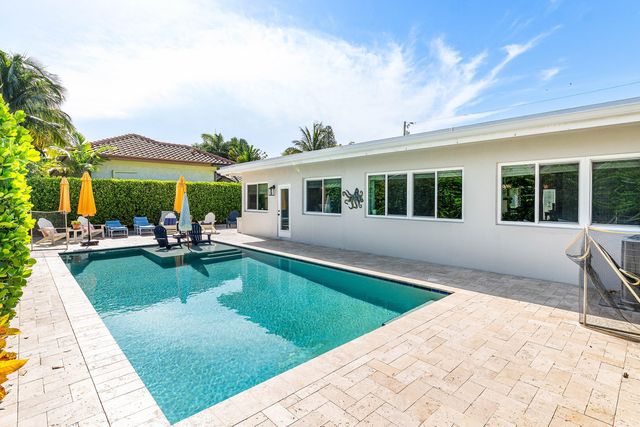 865 NE 5th Street, Deerfield Beach, FL 33441