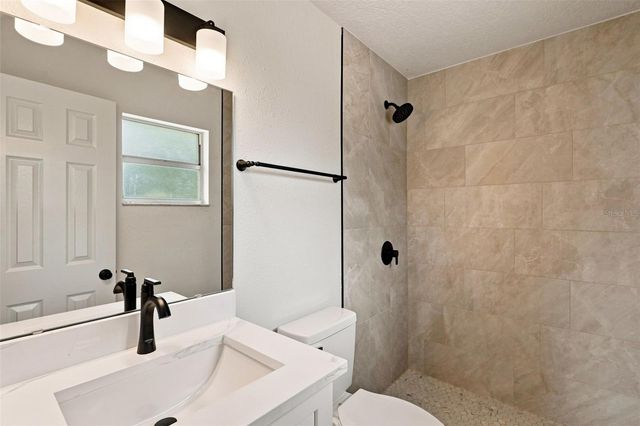 6204 ASHLAND AVENUE, Leesburg, FL 34748